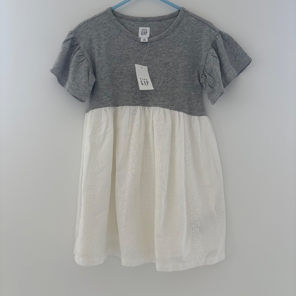 NWT Baby Gap Dress Gray Top White Eyelet Flutter Sleeve Toddler Size 3 Years